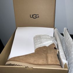 UGG Bailey Bow Size 11