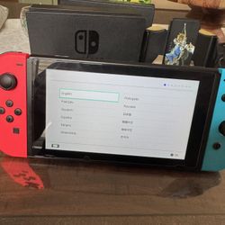Nintendo Switch 1 With Accessories