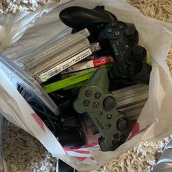 PlayStation & Xbox Games 