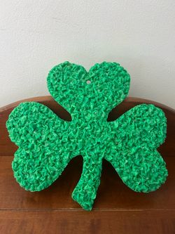 Glitter Plaque Melted Popcorn Shamrock 10.5” tall x 11.25” wide