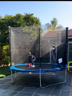 10ft trampoline with safety net