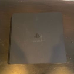 PS4 BLACK