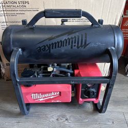 Milwaukee 2840-20 M18 FUEL 2 Gallon Compact Quiet Compressor 0461776