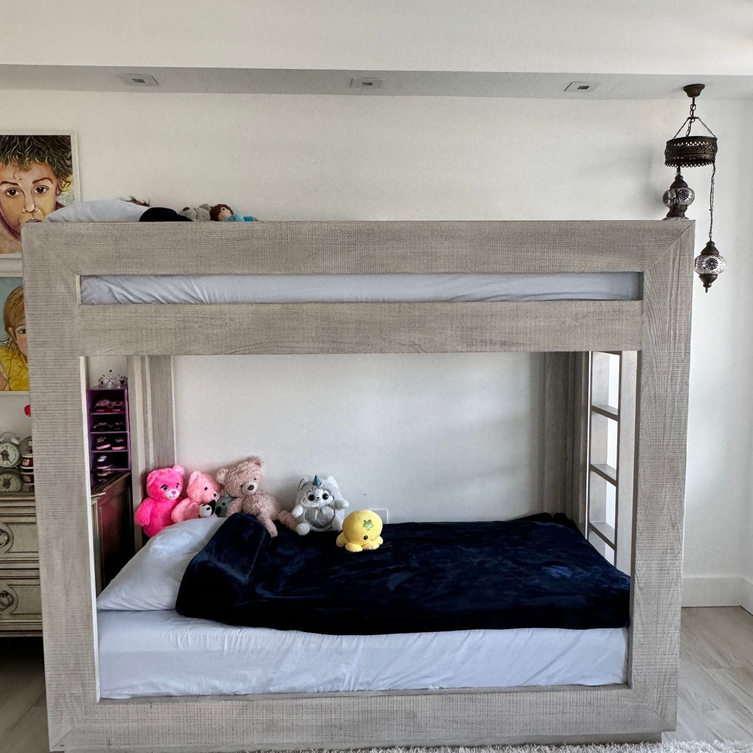 RH Bunkbed Barely Used ! 