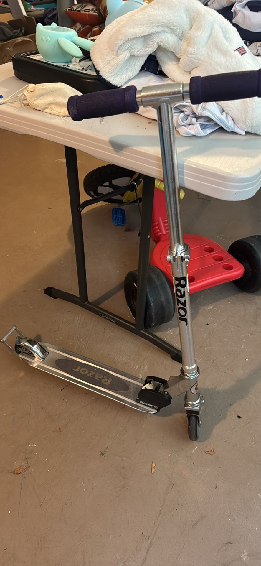 Kids Razor Scooter- Purple