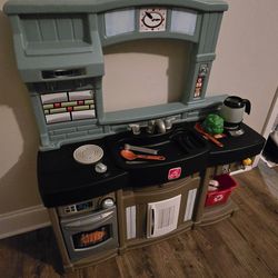 Play kitchen