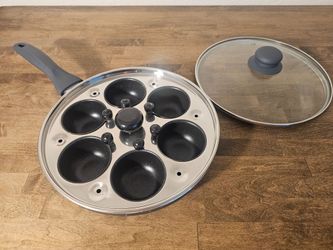 Eggssentials 2-in-1 Nonstick Frying Pan & 6-Cup Egg Poacher Set with Lid $30 OBO Moving soon!!