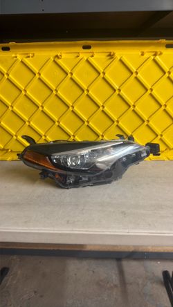 Toyota Corolla 2017 2018 2019 Headlight  right
