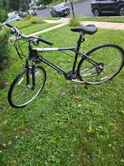 Black GT Nomad Fitness Geometry hybrid bike