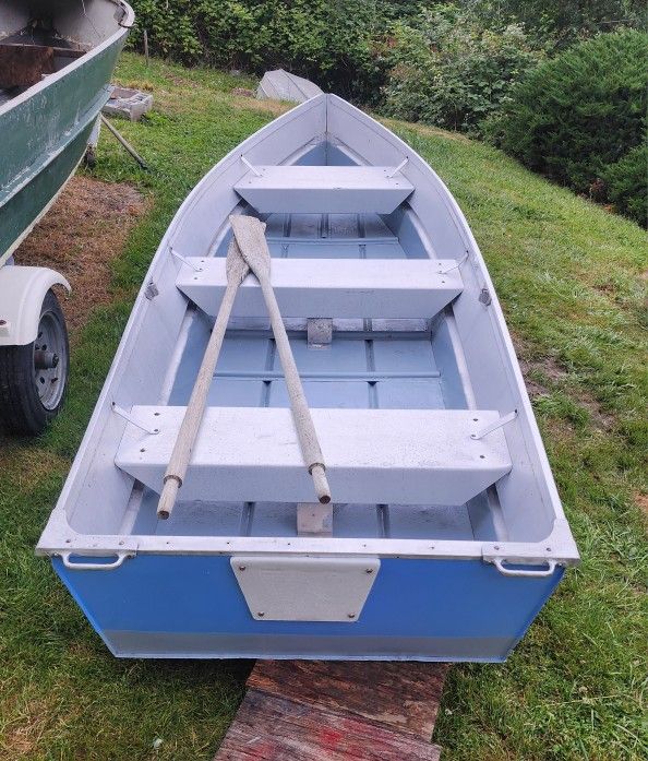 12 Ft Seaking Flat Bottom Aluminum Boat With Oars