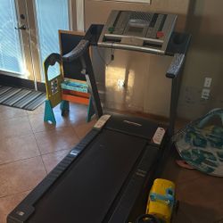 Proform Treadmill - Great Condition 