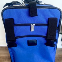 Carry-On Luggage Rolling Suitcase – Travel Ready – $15