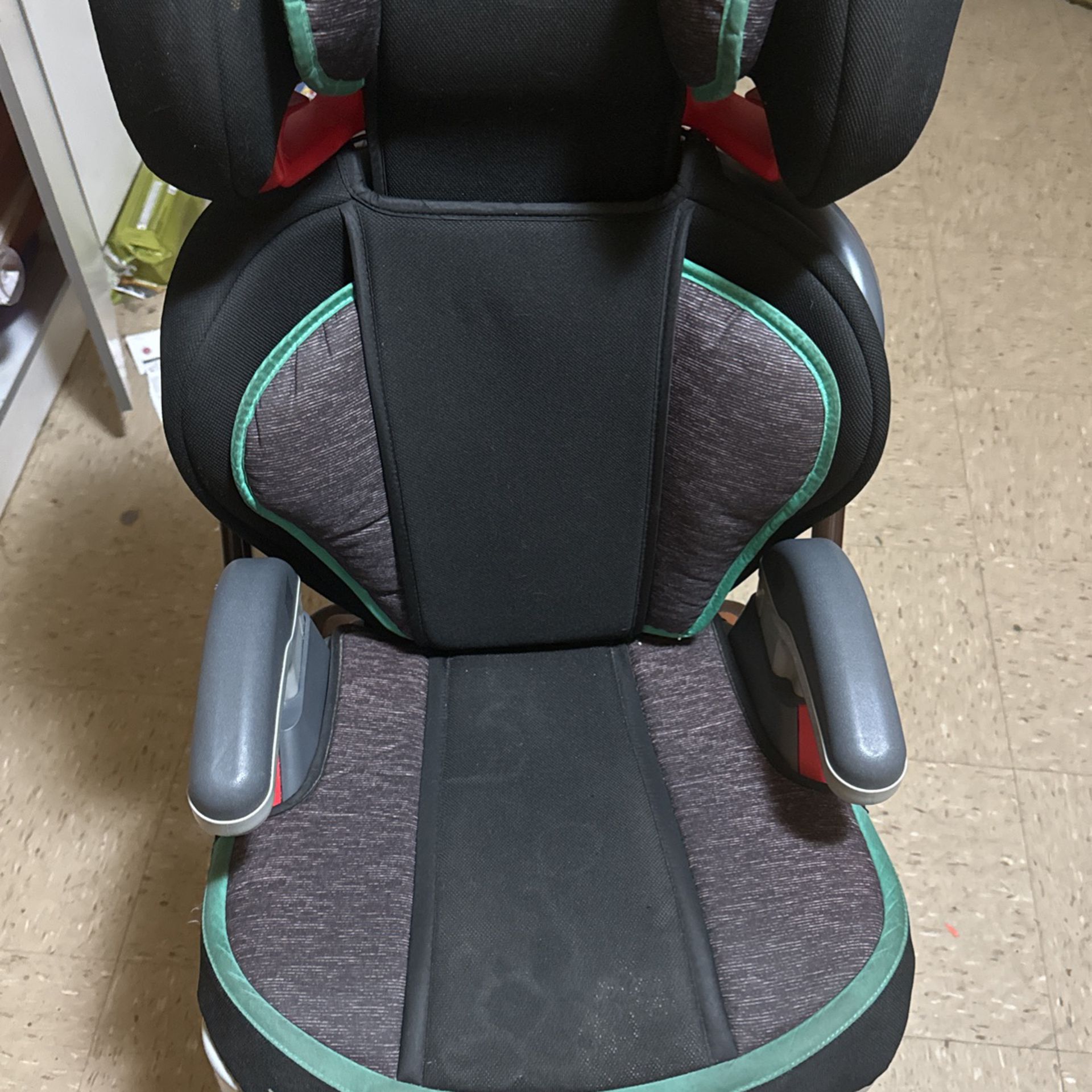 Car Seat / Booster Chair 