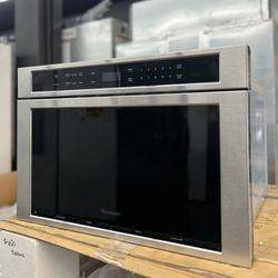 Thermador Stainless Steel 24” Wide Microwave Drawer 
