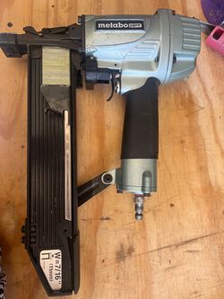 Metabo pneumatic crown stapler with staples