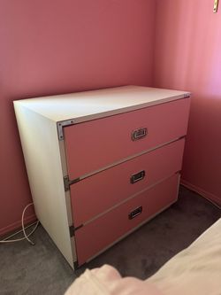 Chest and drawers