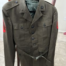 Vintage US Marine Corp Uniform Jacket with 2 Side Badges.  MENS SIZE MEDIUM Halloween costume.