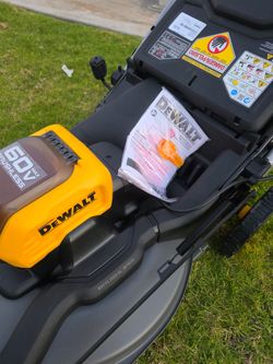 DEWALT 60V FLEXVOLT BRUHLESS CORDLESS 21-IN LANW MOWER TOOL ONLY NEW