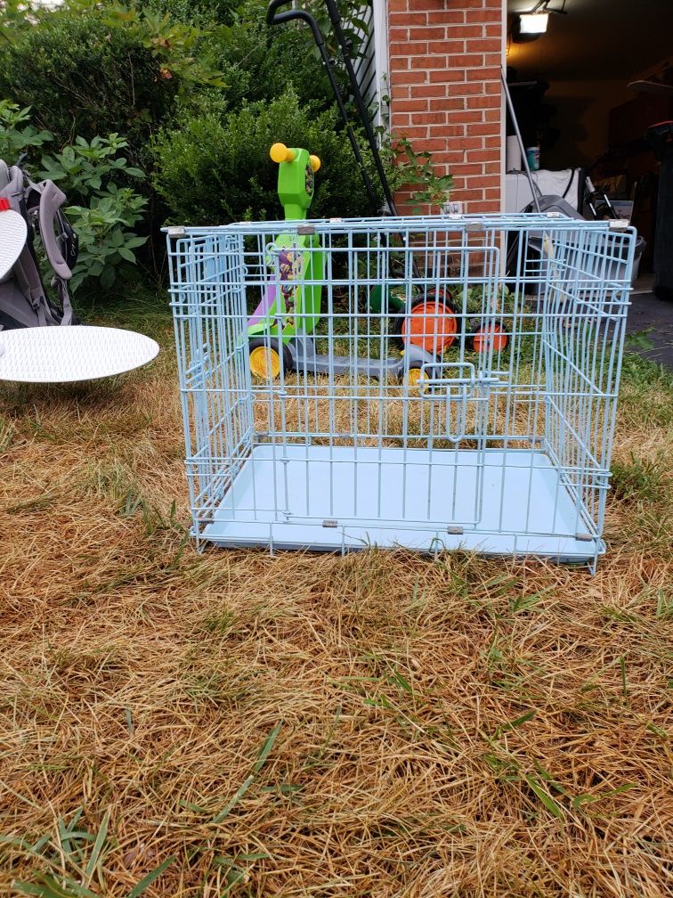 Collapsible pet crate