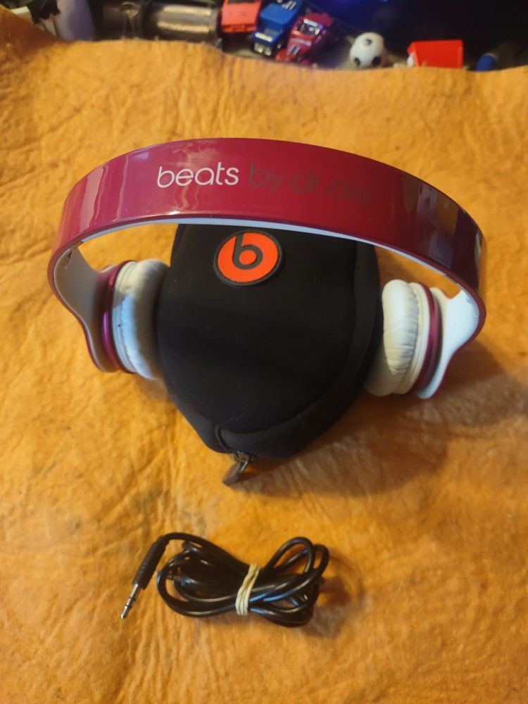 Beats By Dre With Soft Carrying Case