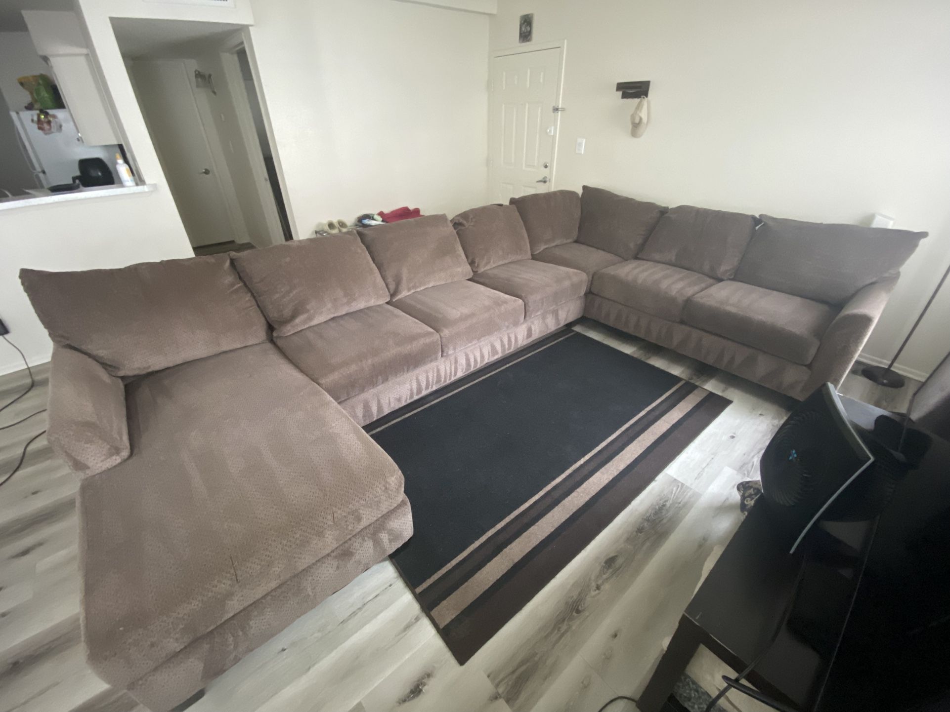 Brown 3pc Chaise Sectional