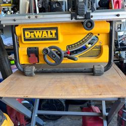 Dealt 10” Wood Saw, Corded