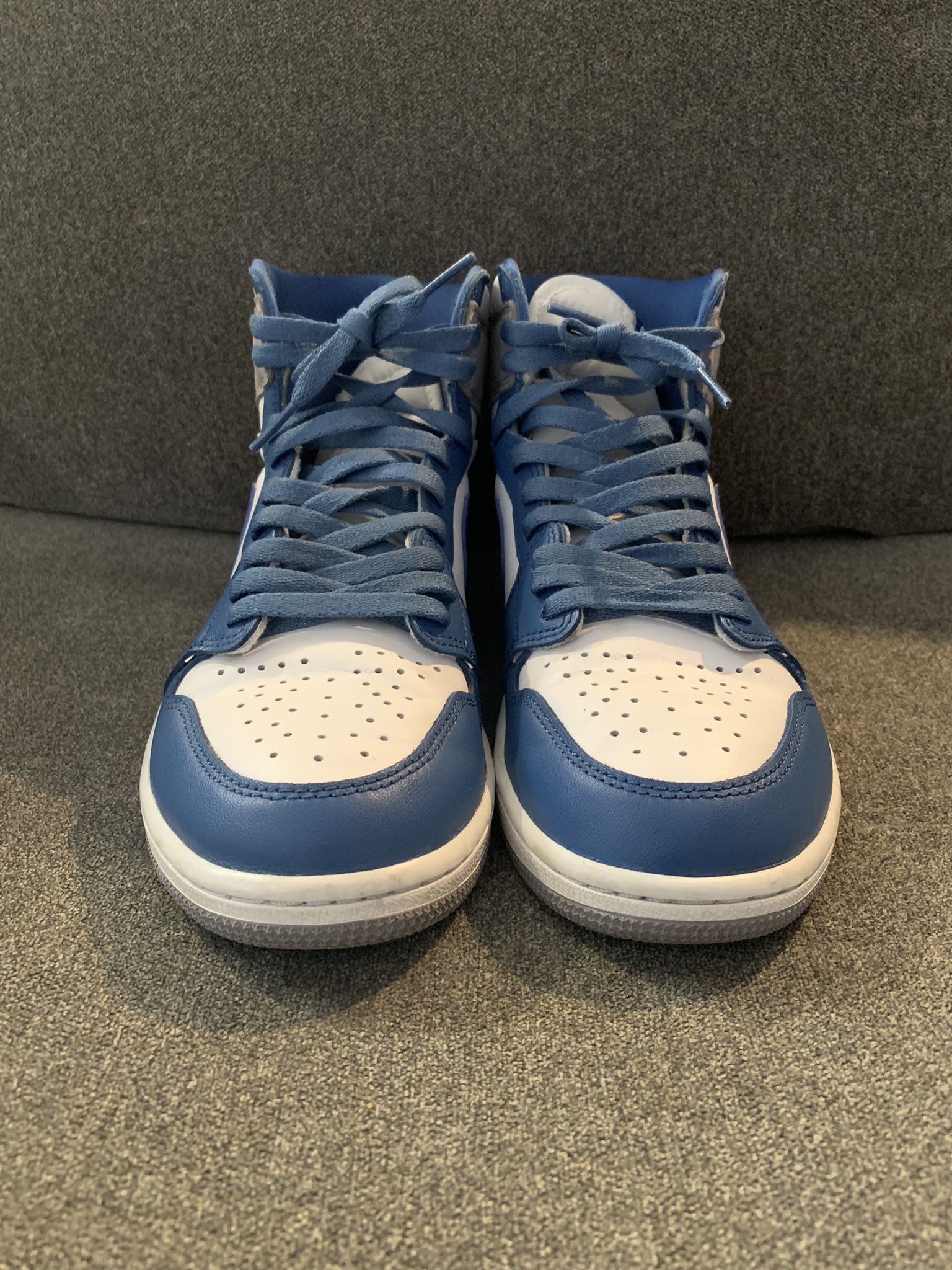 Air Jordan Retro 1 ‘True blue’
