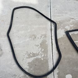 E30 Front And Rear Windshield Seals