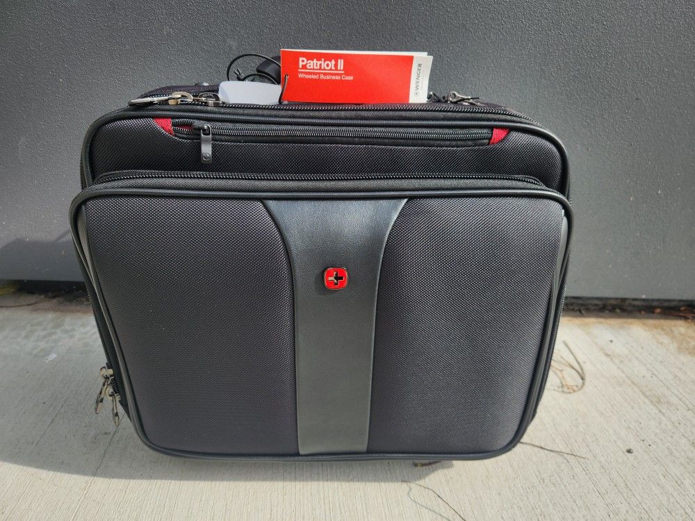 Wenger® Patriot II Polyester Rolling 2-Piece Business Luggage Set, Black