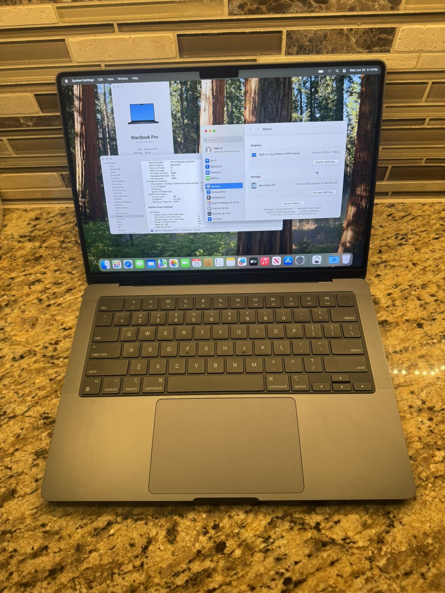 2023 MacBook Pro 14” 18GB Ram 1TB SSD