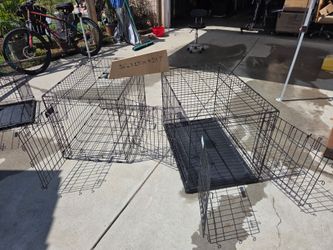 Dog crate with plastic bottm $35 no bottom $ 30