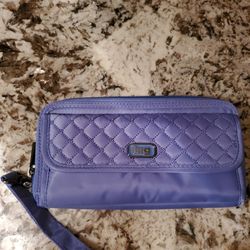 Lug Quilted Front Wallet. Like New. Wallet/wristlet 