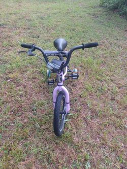 16 in kids bike with training wheels
