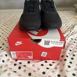 Nike Air Max 1 (Black White Swoosh) 7.5