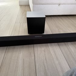 Vizio 38 inch 2.1 home theater sound bar with subwoofer Bluetooth