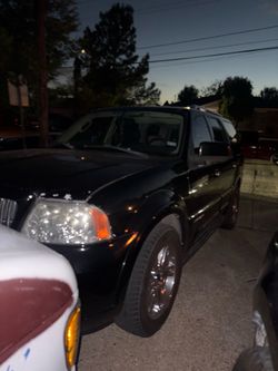 2004 Lincoln Navigator