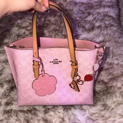 COACH POWDER PINK MOLLIE TOTE