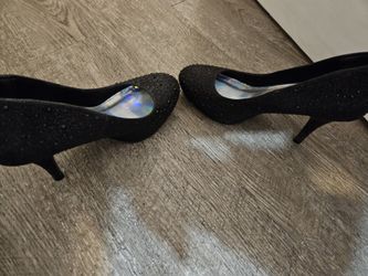 Ladies Shoes Size 7.5m