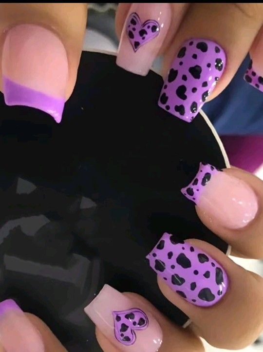 B2G1F 24-pcs. Short Square Leopard Heart Press On Nails