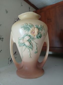 Vintage Hull Pottery Vase