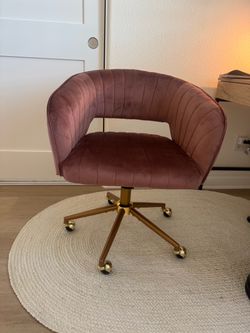 Rose swivel chair