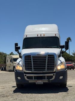 2014 Freightliner Cascadia