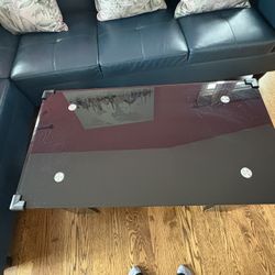 Coffee Table With Glass Top And Bottom With Great Condition