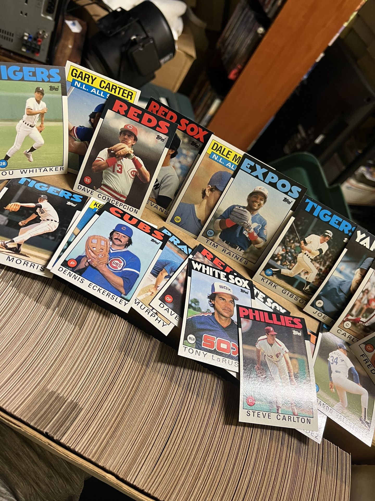 1986 Topps Baseball Card Lot: 750 Count