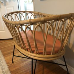 Rattan Bassinet
