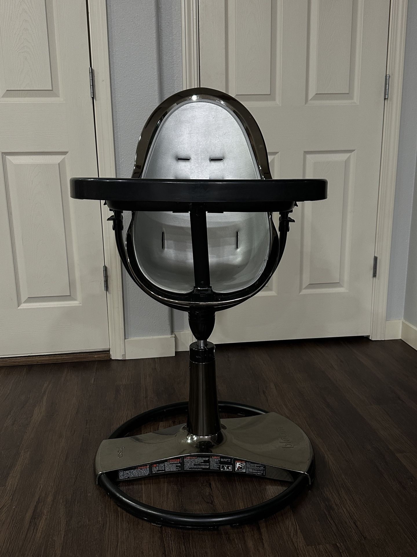 Bloom high chair for feeding