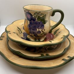 Vintage Granada Hometrends Dish Set-31 Piece
