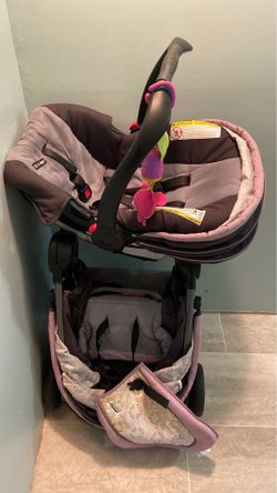 Infant car seat and stroller combo