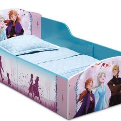 Frozen II Wood Toddler Bed with mattress