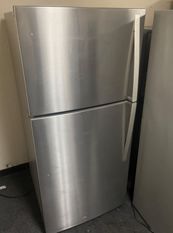 Deal: Stainless Top‑Freezer Refrigerator — Adjustable shelves, crispers
